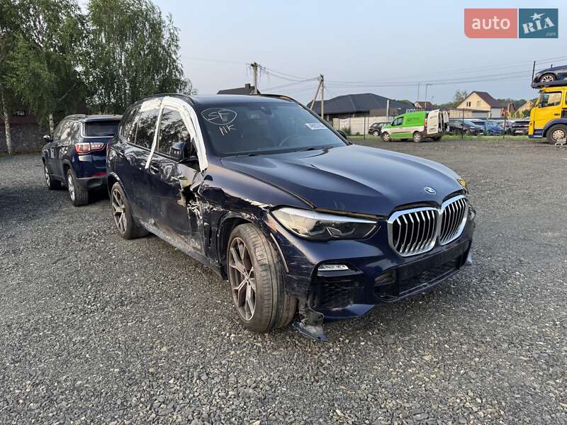 Внедорожник / Кроссовер BMW X5 2019 в 