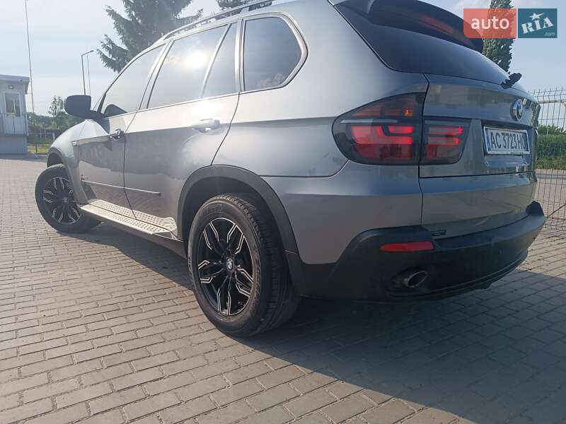 Внедорожник / Кроссовер BMW X5 2009 в Иваничах