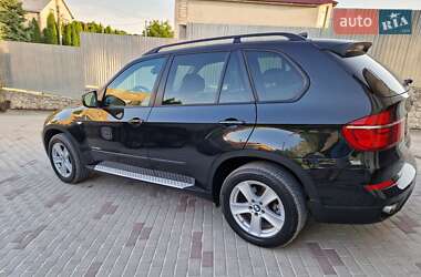 Внедорожник / Кроссовер BMW X5 2011 в 