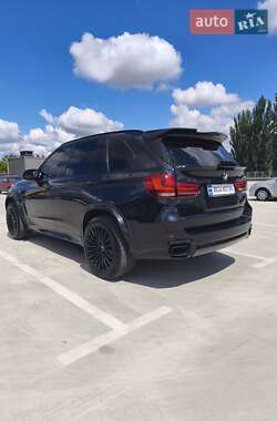 Внедорожник / Кроссовер BMW X5 2015 в 