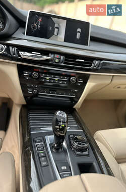 Позашляховик / Кросовер BMW X5 2014 в 