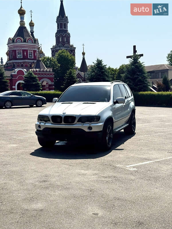 Внедорожник / Кроссовер BMW X5 2000 в Каменском