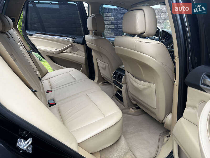Внедорожник / Кроссовер BMW X5 2012 в Тернополе