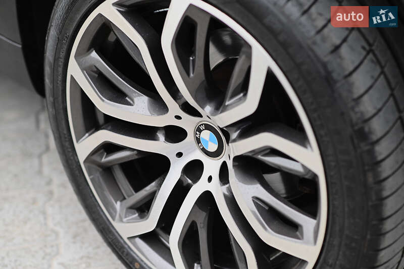 Внедорожник / Кроссовер BMW X5 2011 в Дубно