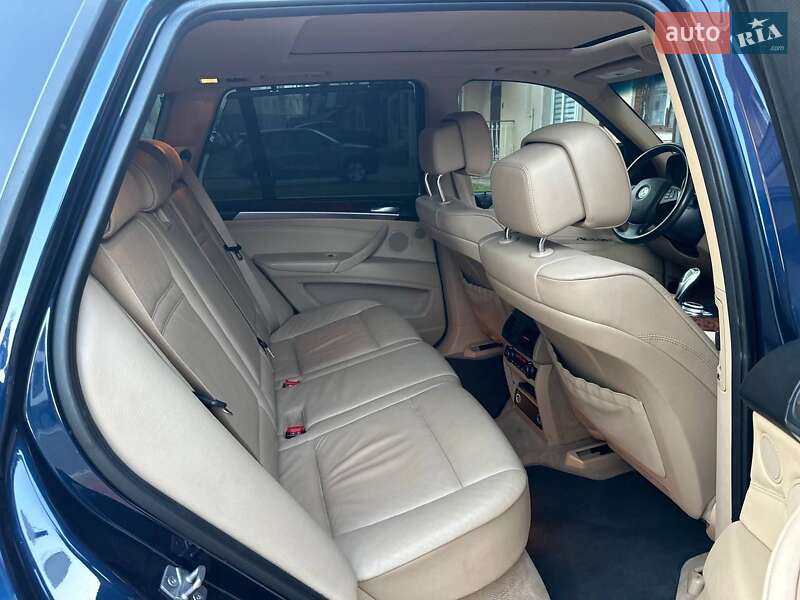 Внедорожник / Кроссовер BMW X5 2011 в Чернигове