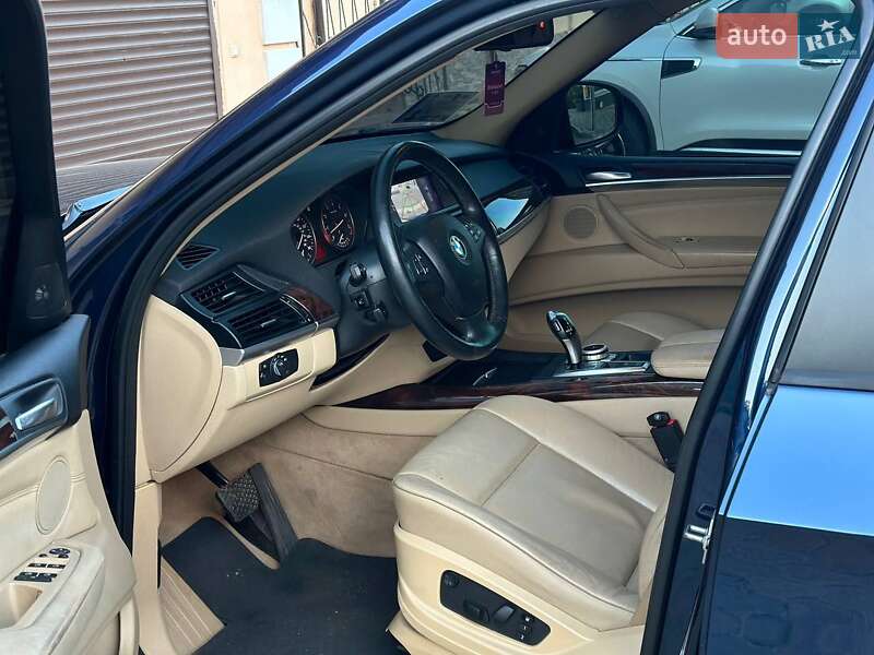 Внедорожник / Кроссовер BMW X5 2011 в Чернигове