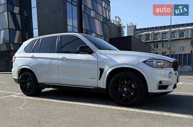 Позашляховик / Кросовер BMW X5 2016 в 