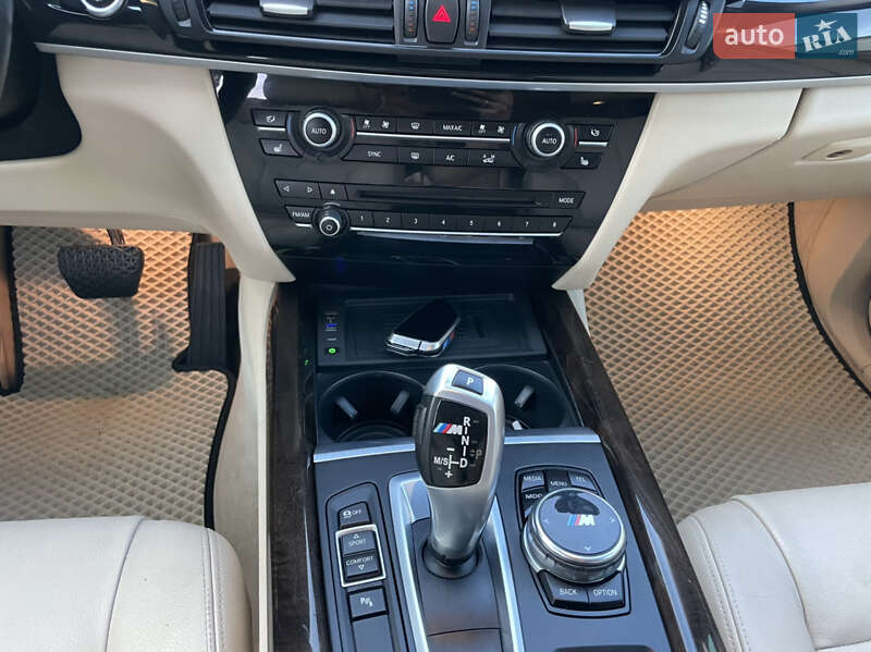 Внедорожник / Кроссовер BMW X5 2014 в Яворове