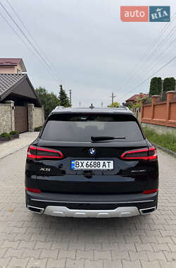 Внедорожник / Кроссовер BMW X5 2019 в 