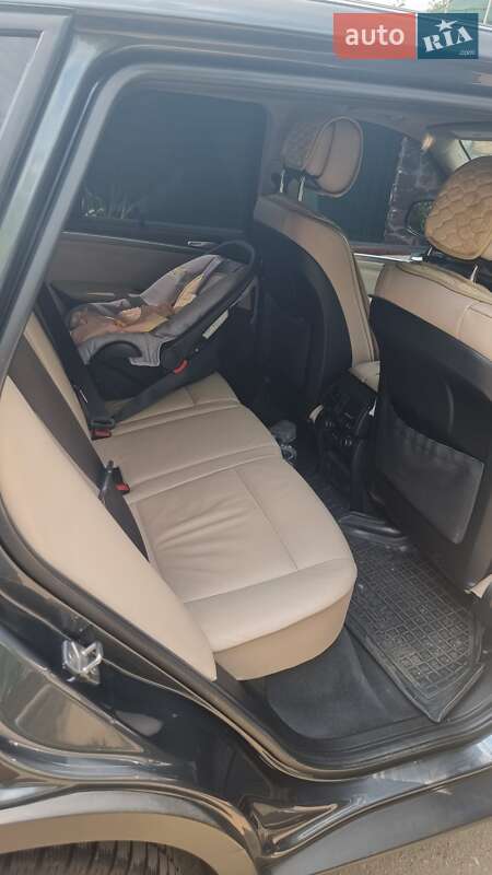 Позашляховик / Кросовер BMW X5 2011 в Краснограді