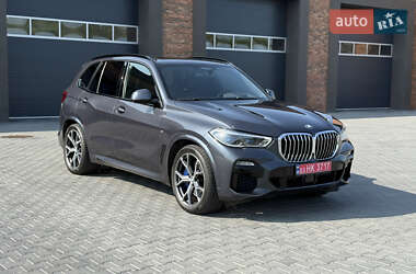 Внедорожник / Кроссовер BMW X5 2019 в Черновцах