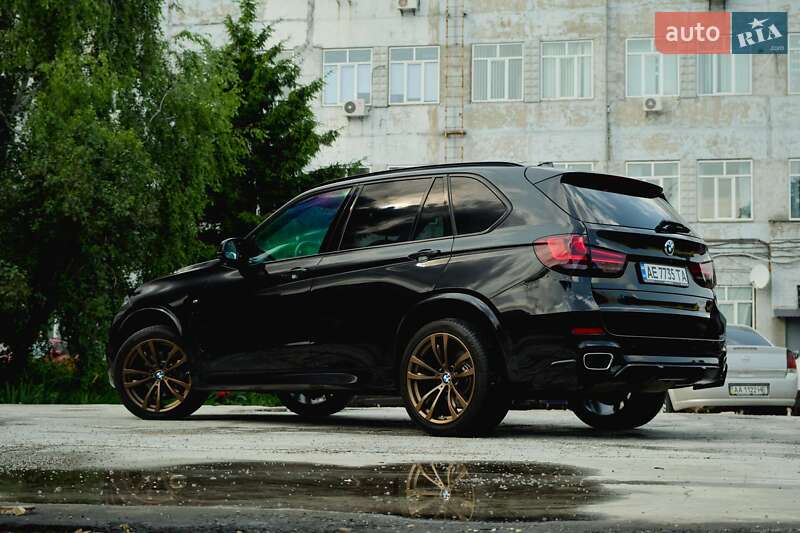 Позашляховик / Кросовер BMW X5 2015 в Києві