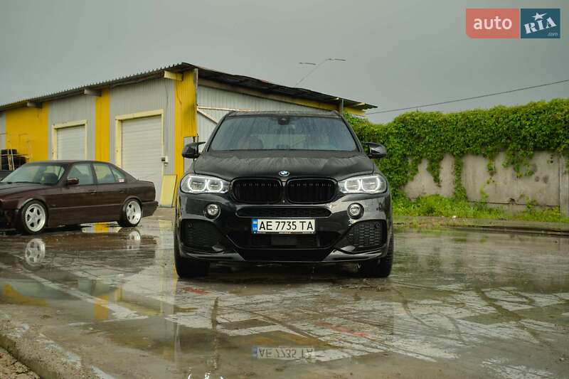 Позашляховик / Кросовер BMW X5 2015 в Києві