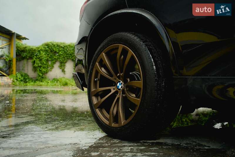 Позашляховик / Кросовер BMW X5 2015 в Києві