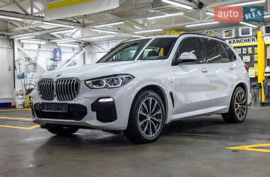 Позашляховик / Кросовер BMW X5 2019 в Чернівцях