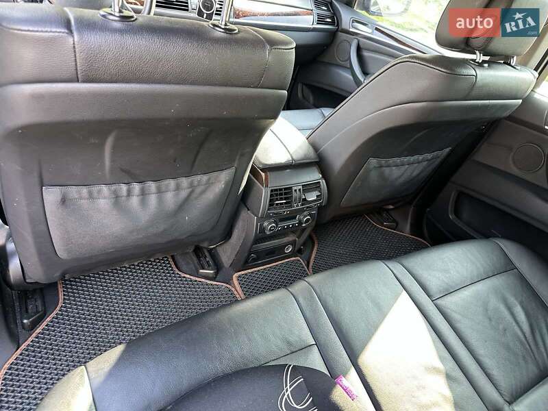 Позашляховик / Кросовер BMW X5 2012 в Львові