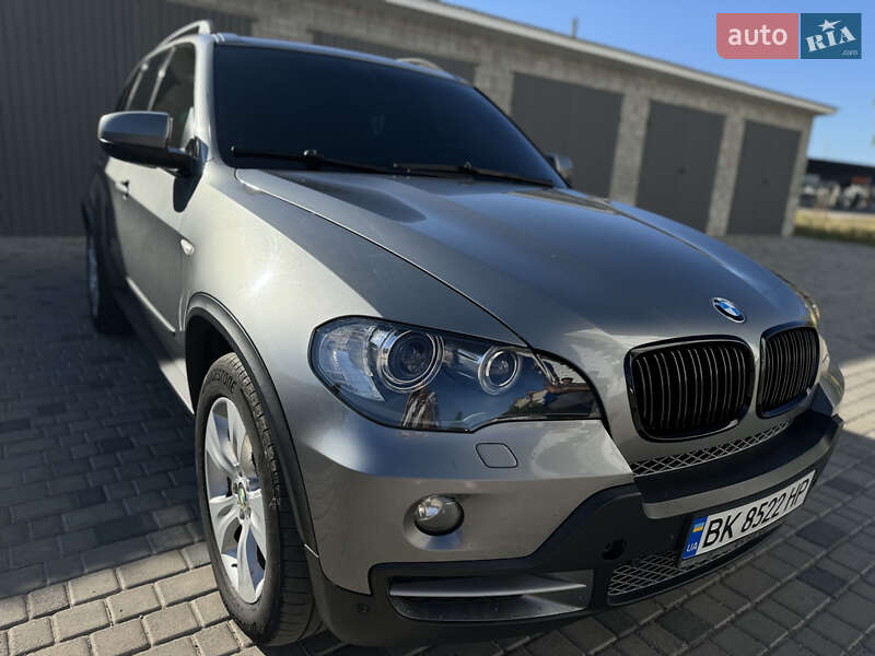 Внедорожник / Кроссовер BMW X5 2007 в Березному
