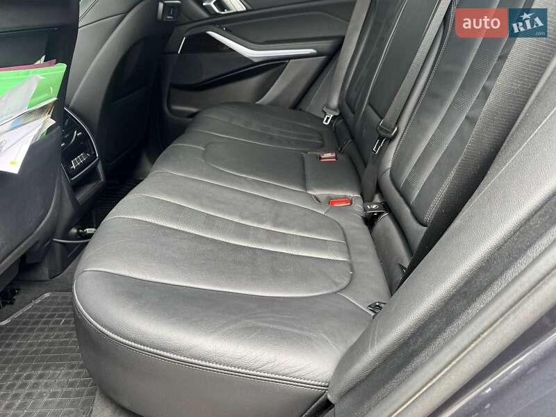 Внедорожник / Кроссовер BMW X5 2019 в Киеве
