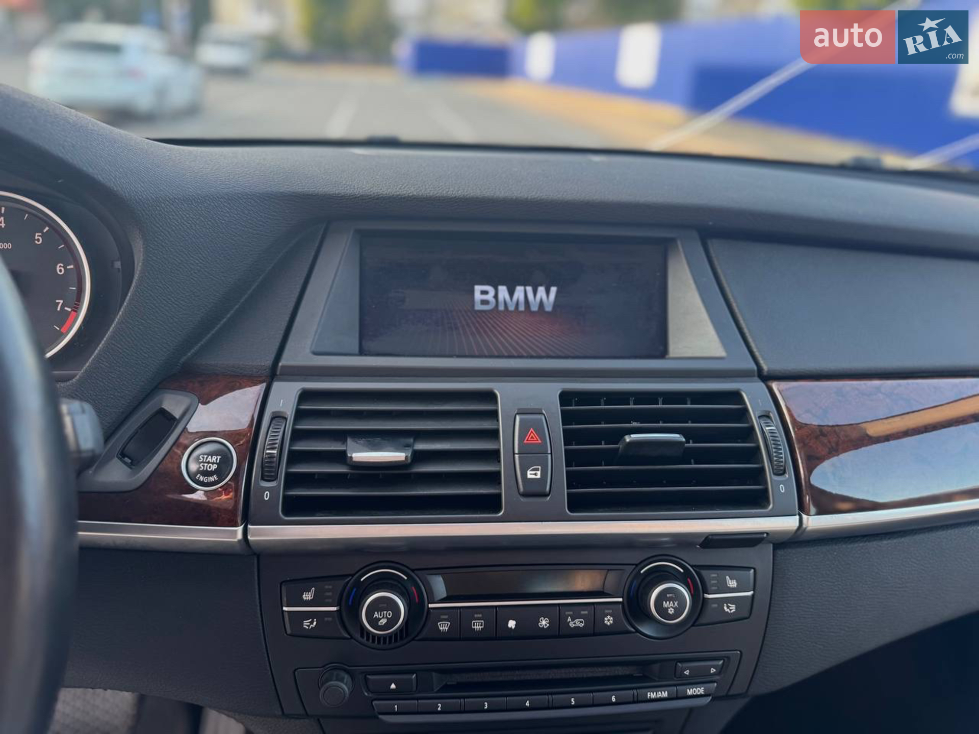2010 BMW X5 - мініатюра 16