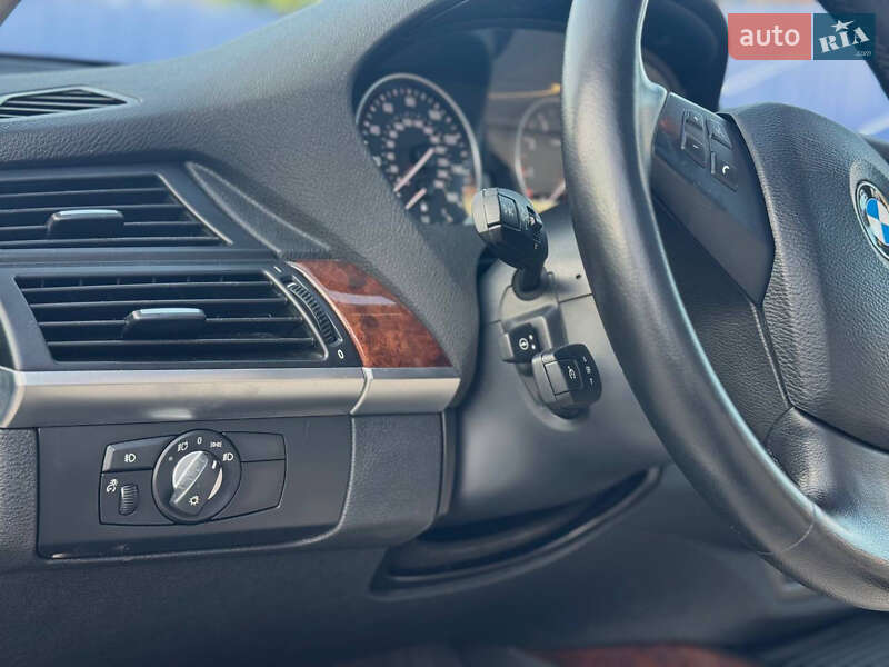 Внедорожник / Кроссовер BMW X5 2010 в Ивано-Франковске