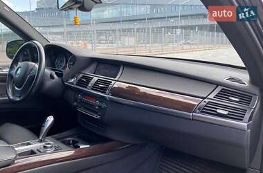 Внедорожник / Кроссовер BMW X5 2012 в 