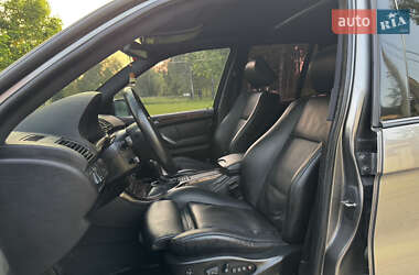 Внедорожник / Кроссовер BMW X5 2004 в 
