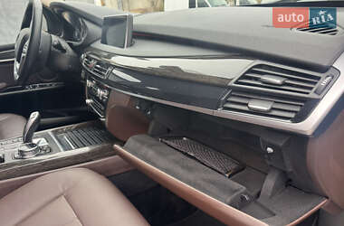 Позашляховик / Кросовер BMW X5 2014 в 