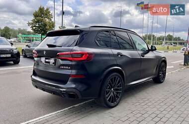 Позашляховик / Кросовер BMW X5 2022 в 