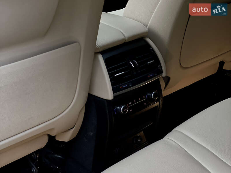 Внедорожник / Кроссовер BMW X5 2015 в Киеве