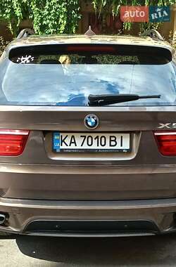 Внедорожник / Кроссовер BMW X5 2011 в 