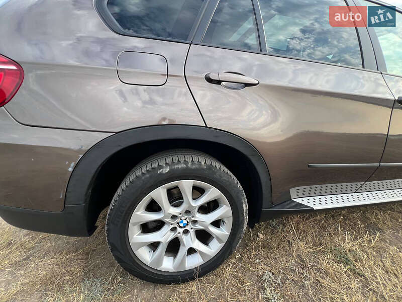 Внедорожник / Кроссовер BMW X5 2011 в Николаеве
