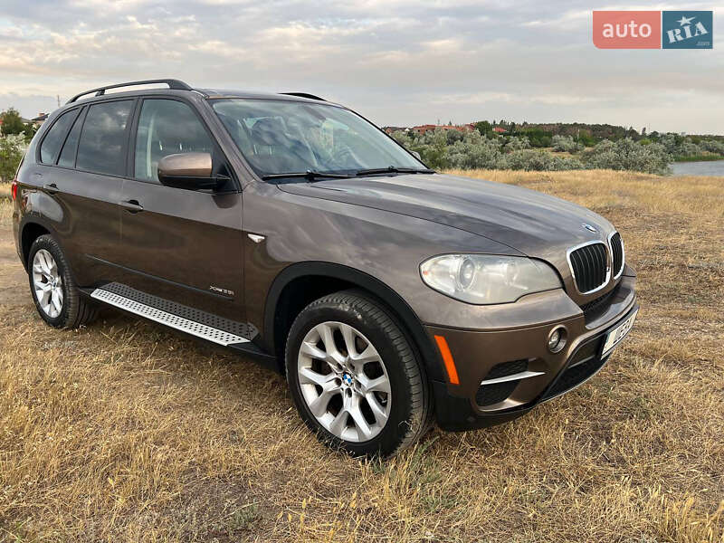 Внедорожник / Кроссовер BMW X5 2011 в Николаеве