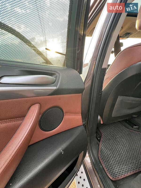 Внедорожник / Кроссовер BMW X5 2011 в Николаеве