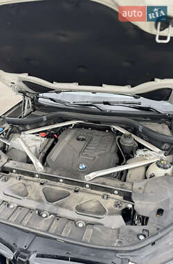 Позашляховик / Кросовер BMW X5 2021 в 