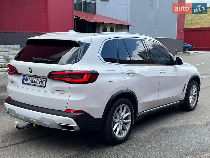 Внедорожник / Кроссовер BMW X5 2021 в Киеве