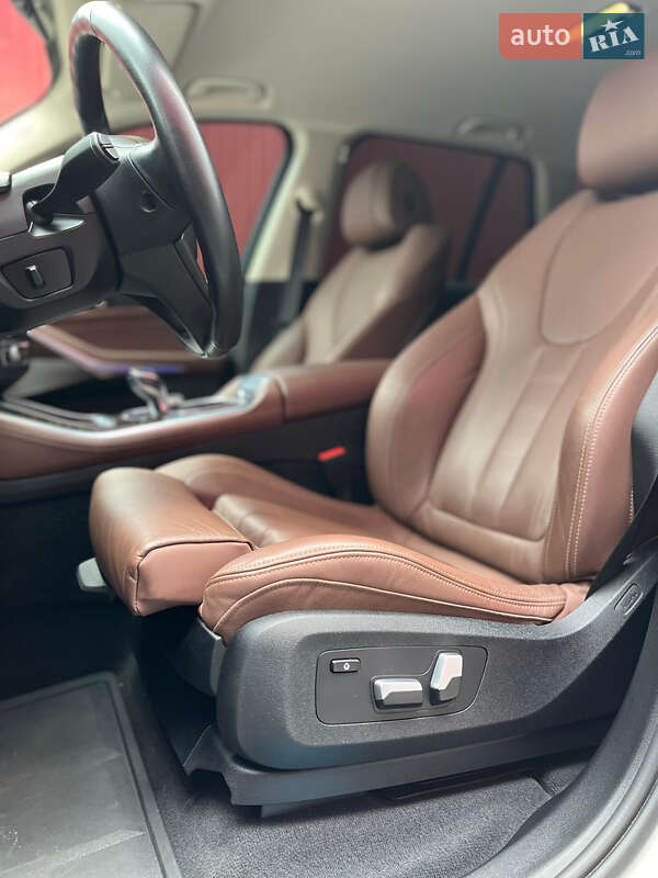 Внедорожник / Кроссовер BMW X5 2021 в Киеве