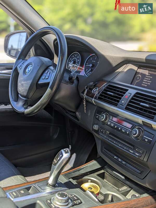 Внедорожник / Кроссовер BMW X5 2010 в Львове