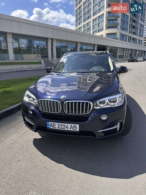 Позашляховик / Кросовер BMW X5 2015 в Дніпрі