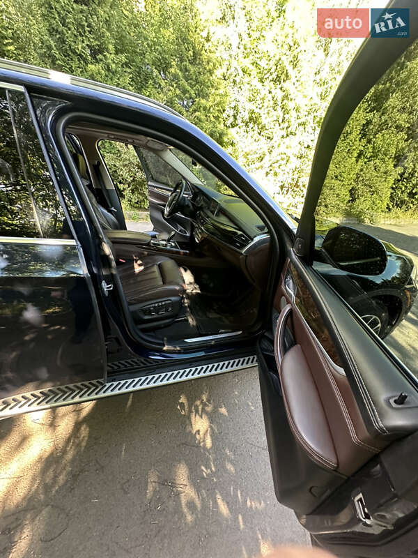 Внедорожник / Кроссовер BMW X5 2014 в Ровно