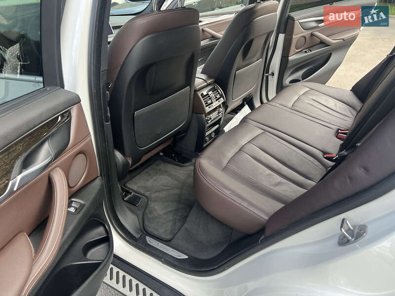 Позашляховик / Кросовер BMW X5 2016 в Києві