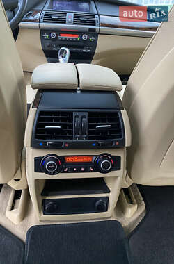 Позашляховик / Кросовер BMW X5 2012 в 