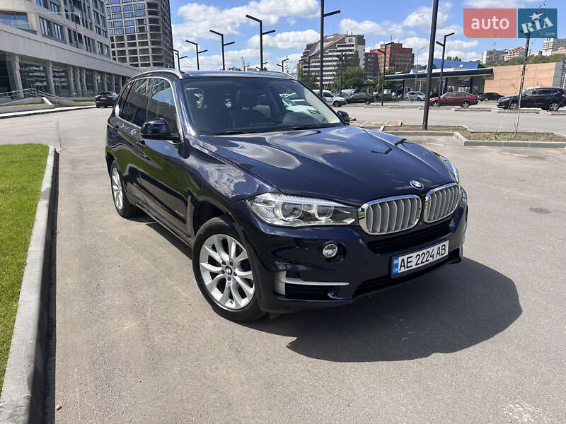 Позашляховик / Кросовер BMW X5 2015 в Дніпрі