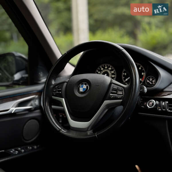 Позашляховик / Кросовер BMW X5 2014 в Чернівцях