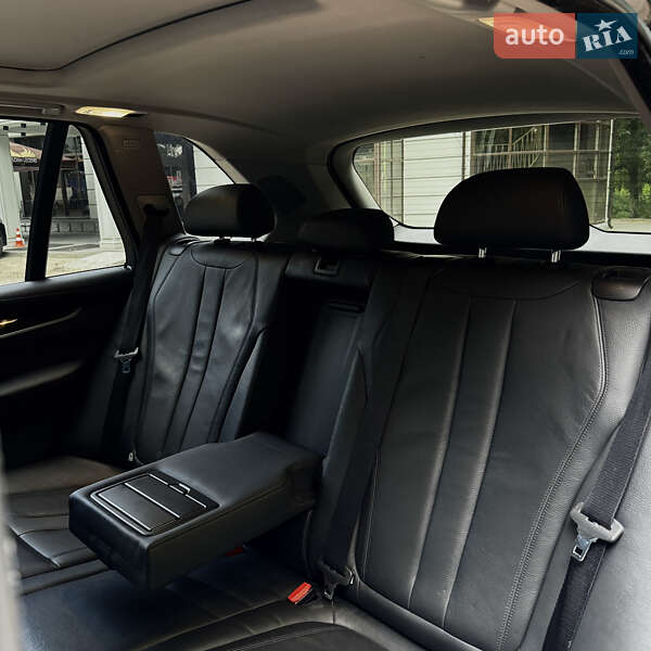 Позашляховик / Кросовер BMW X5 2014 в Чернівцях