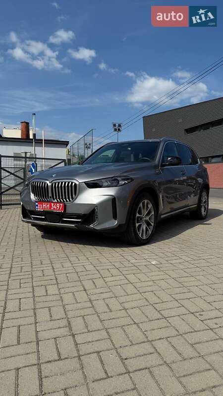 Позашляховик / Кросовер BMW X5 2023 в 