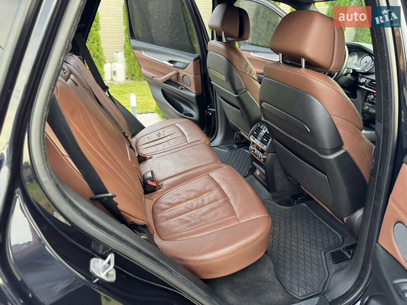 Внедорожник / Кроссовер BMW X5 2015 в Ровно