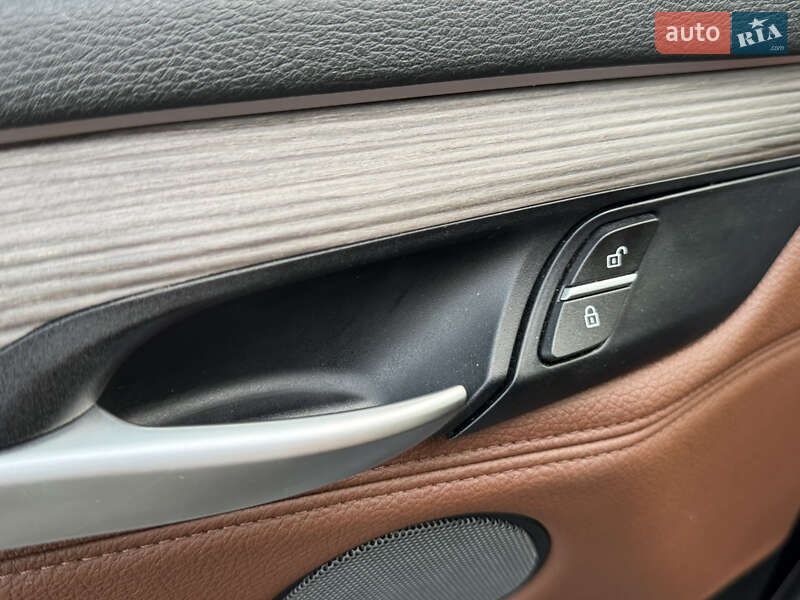 Внедорожник / Кроссовер BMW X5 2015 в Ровно