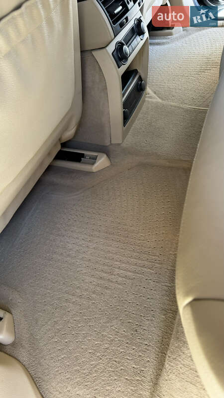 Внедорожник / Кроссовер BMW X5 2012 в Ладыжине