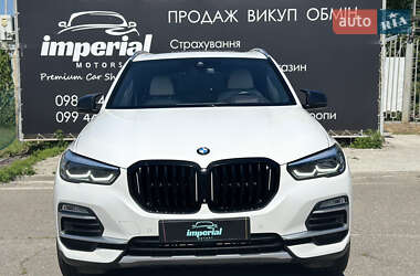 Позашляховик / Кросовер BMW X5 2019 в 