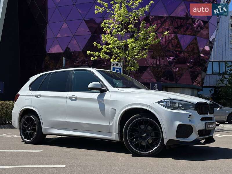 Позашляховик / Кросовер BMW X5 2016 в 